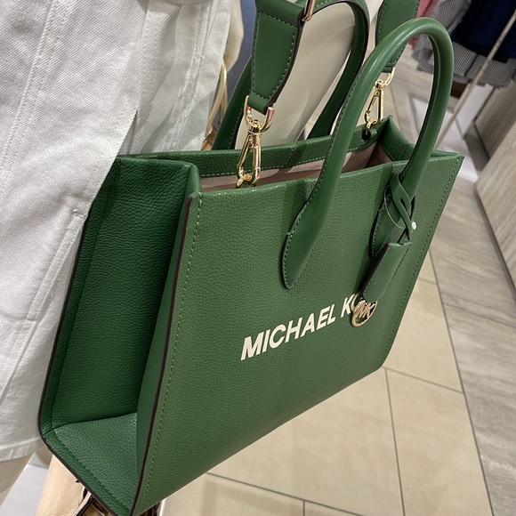 Michael Kors Mirella Medium East West Pebbled Leather Tote Shopper Bag MK EW
NWT - Picture 15 of 16